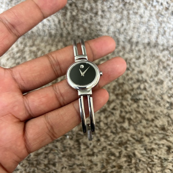 Movado Museum bangle bracelet women’s silver watch with black face - Picture 8 of 10